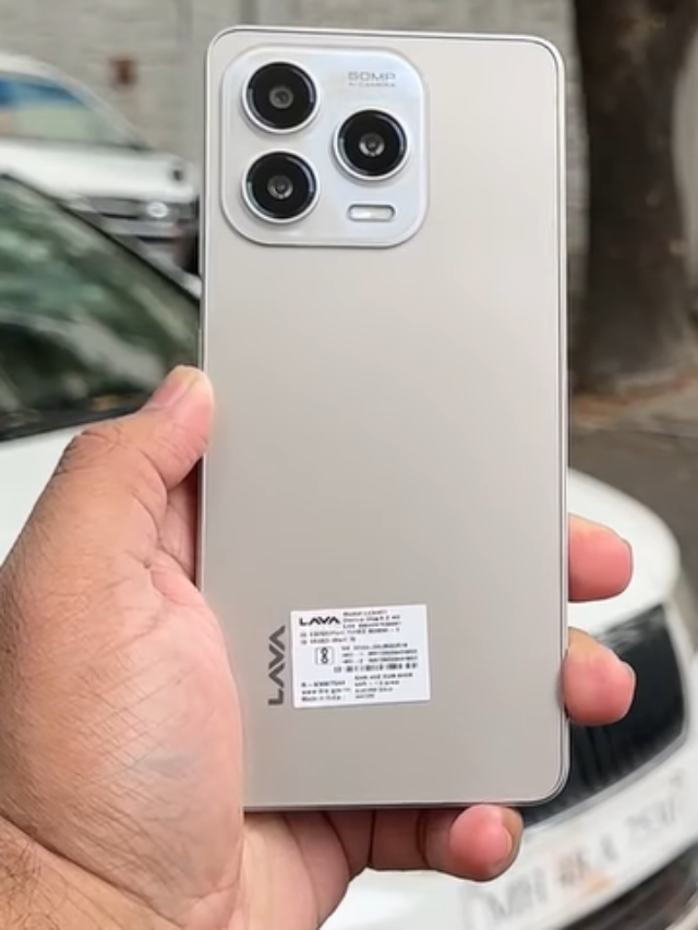 ₹7,500 में आईफोन जैसा फोन!