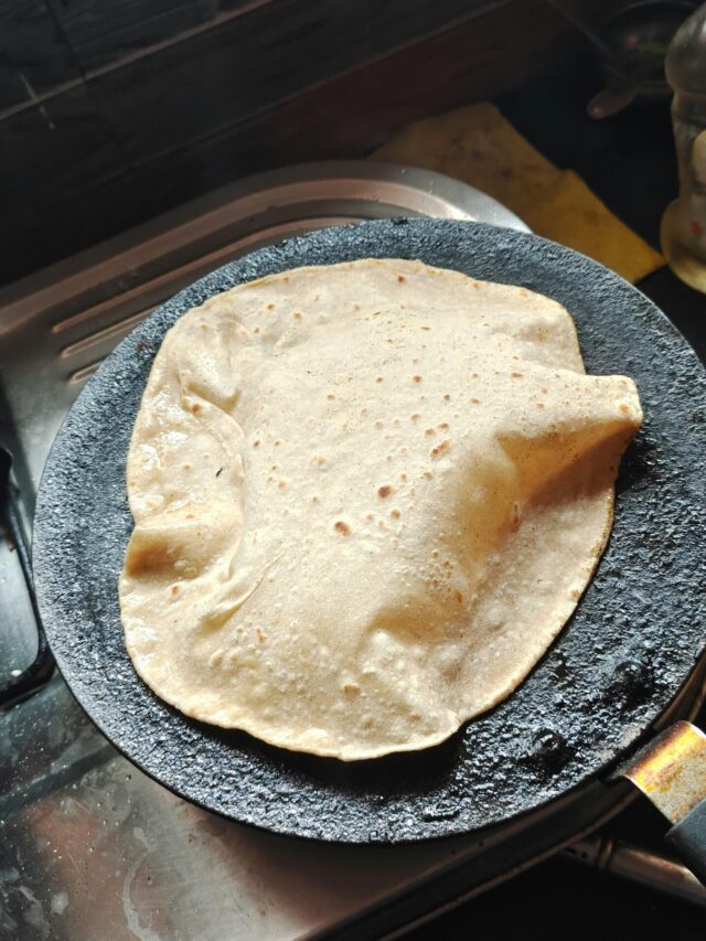 रोटियां गिनकर क्यों नहीं बनानी चाहिए? जानें कारण